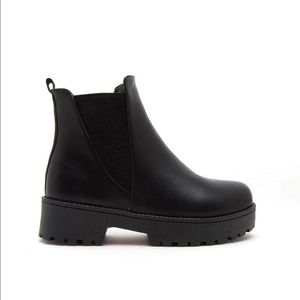 Black Chelsea Boots